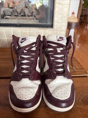 Nike Dunk High "Burgundy Crush" sneakers Size 9